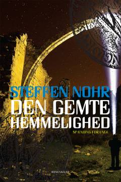 Den gemte hemmelighed : spændingsroman