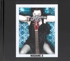Musik (cd), Limited-edition deluxe 2cd hardcover book, ℗2019