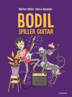 Bodil spiller guitar