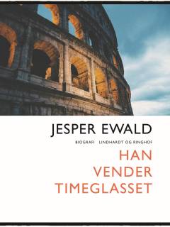 Han vender timeglasset