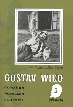 Romaner, noveller, skuespil : med autentisk billedmateriale, illustrerende forfatterens liv og digtning. Bind 5 : Første violin ; Adel, gejstlighed, borger og bonde ; Det svage køn ; Den hellige aand ; H.C. Andersen ; Et par handsker