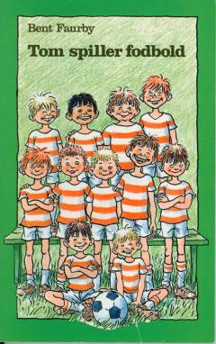 Tom spiller fodbold