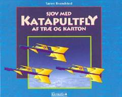 Sjov med katapultfly af træ og karton