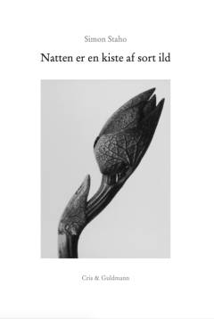 Natten er en kiste af sort ild : digte