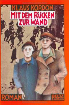 Mit dem Rücken zur Wand