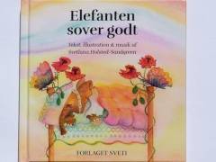 Elefanten sover godt