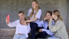 Brøndbypigerne. 9 : Fest eller fodbold?