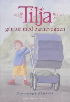 Tilja går tur med barnevognen
