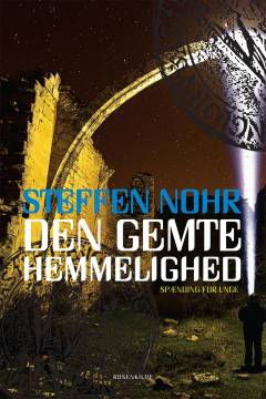 Den gemte hemmelighed : spændingsroman
