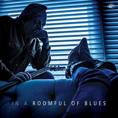 In a roomful of blues