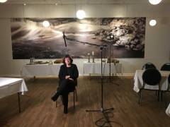 Hjemme i verden : en film om Kirsten Thorup
